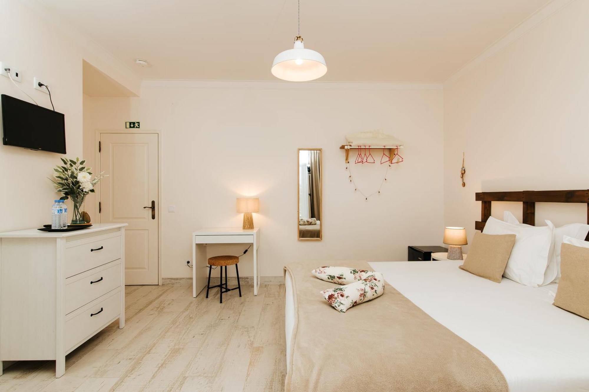 Boutique Hotel - O House Ericeira Hills Bilik gambar