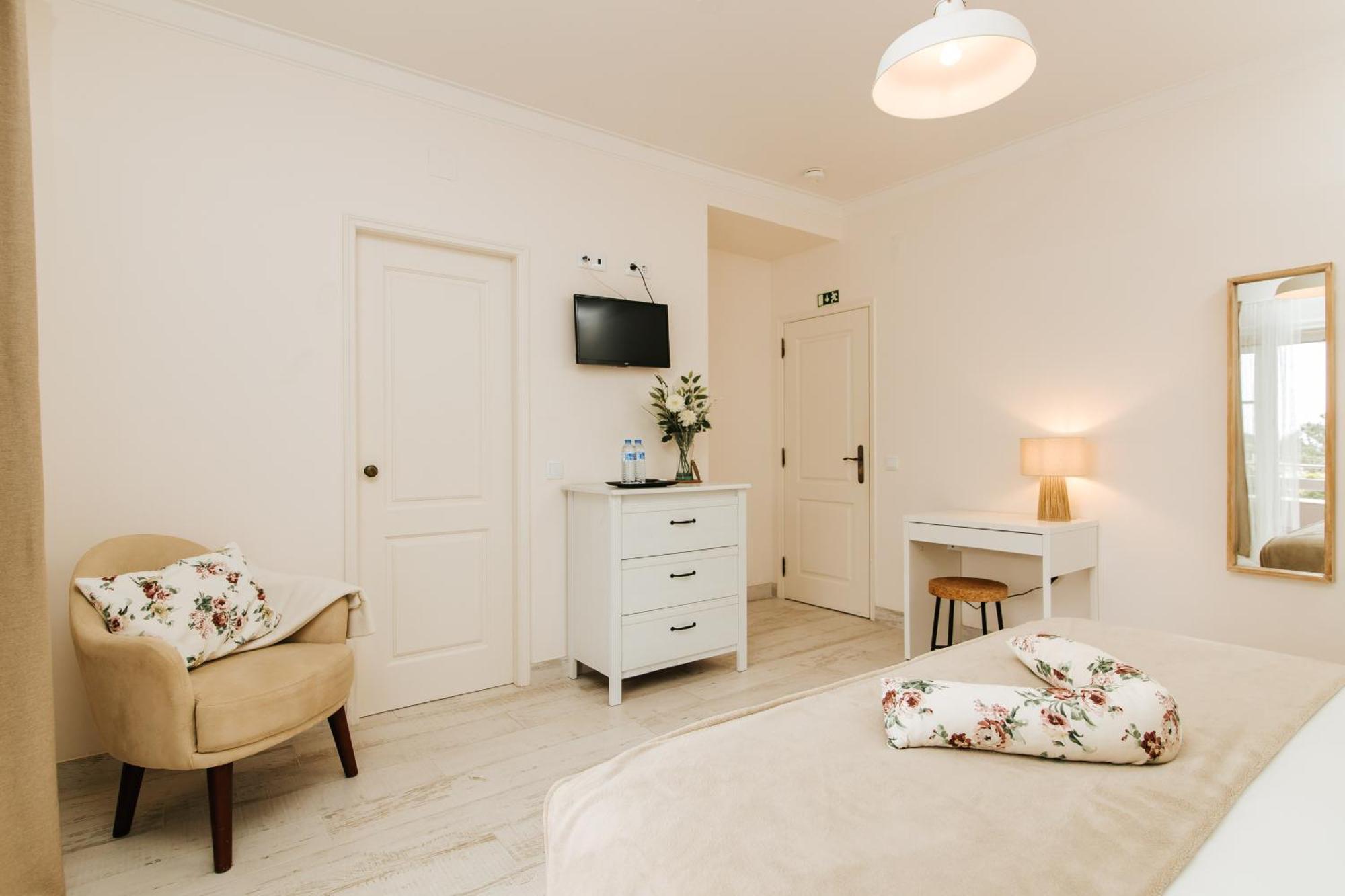 Boutique Hotel - O House Ericeira Hills Bilik gambar